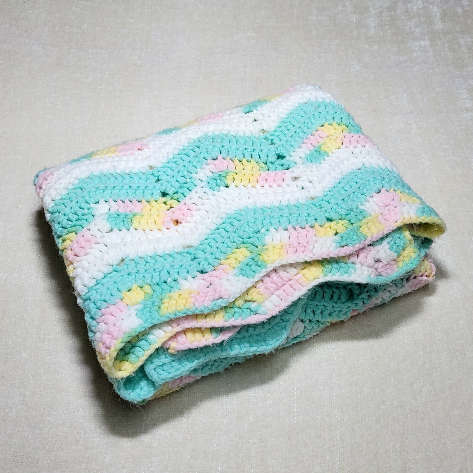 Chevron Zig Zag Crochet Knit 42x38 Blue