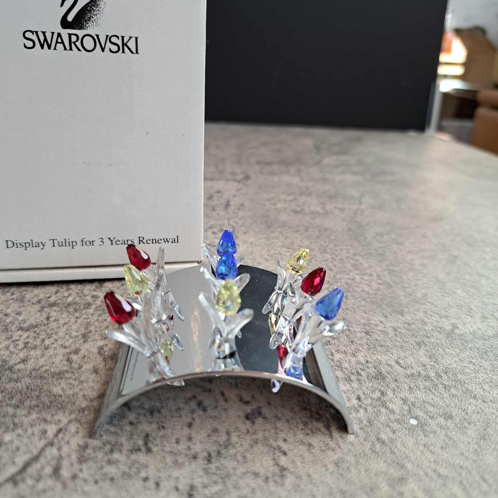 スワロフスキー　チューリップ　台付き Swarovski Crystal Display 9 Hole Stand for 3 Years Member