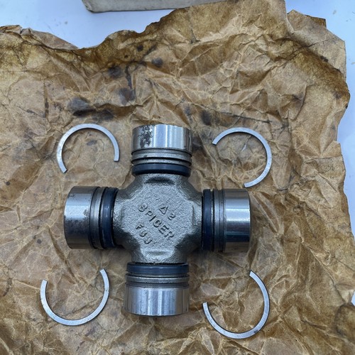 UNTRANSLATED／NDG／UTD ３枚セット Spicer U-Joint 3-3/8'' spread X 1-3/16'' cap Non-Grease-able
