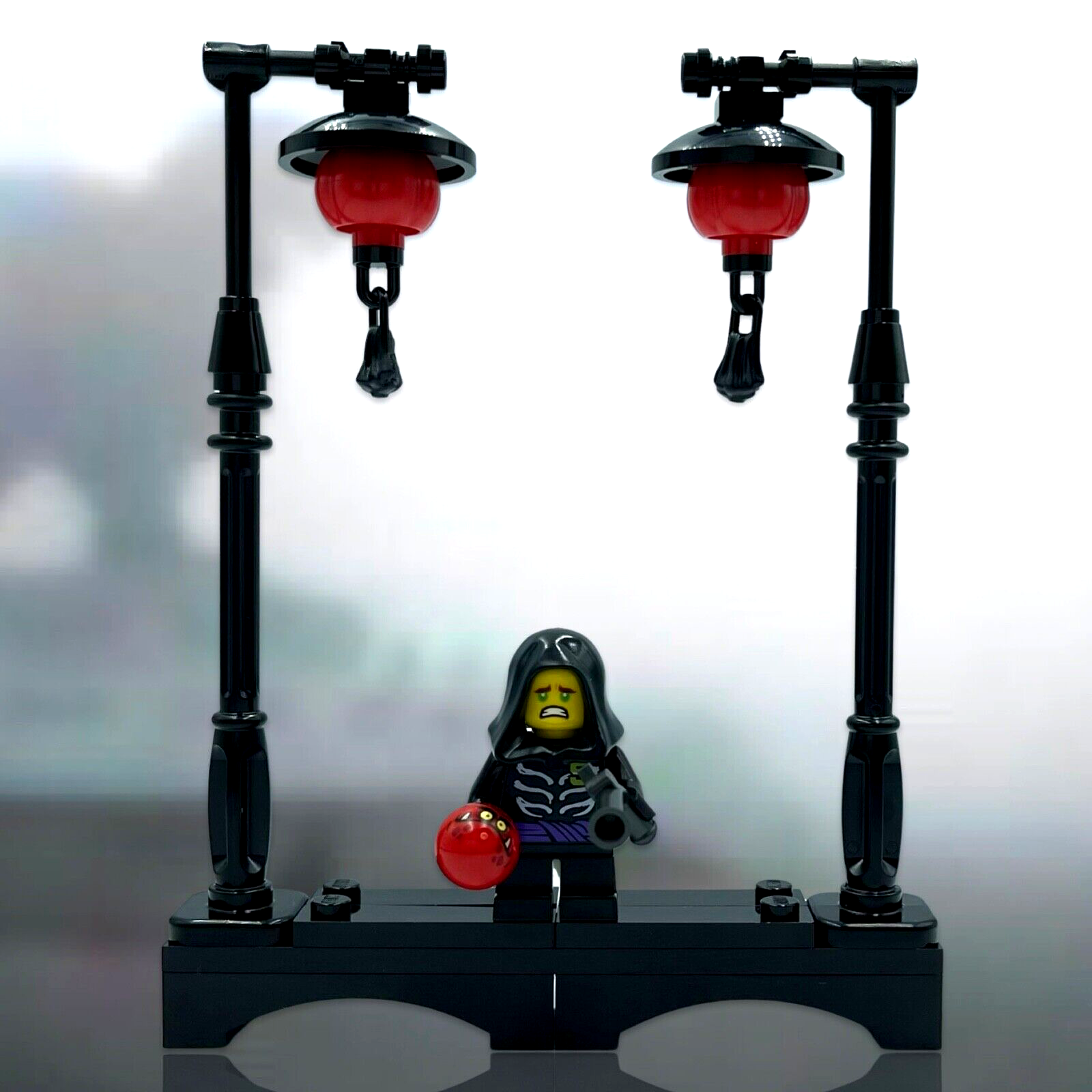 LEGO NINJAGO Young Lloyd Minifigure w Stand Asian style