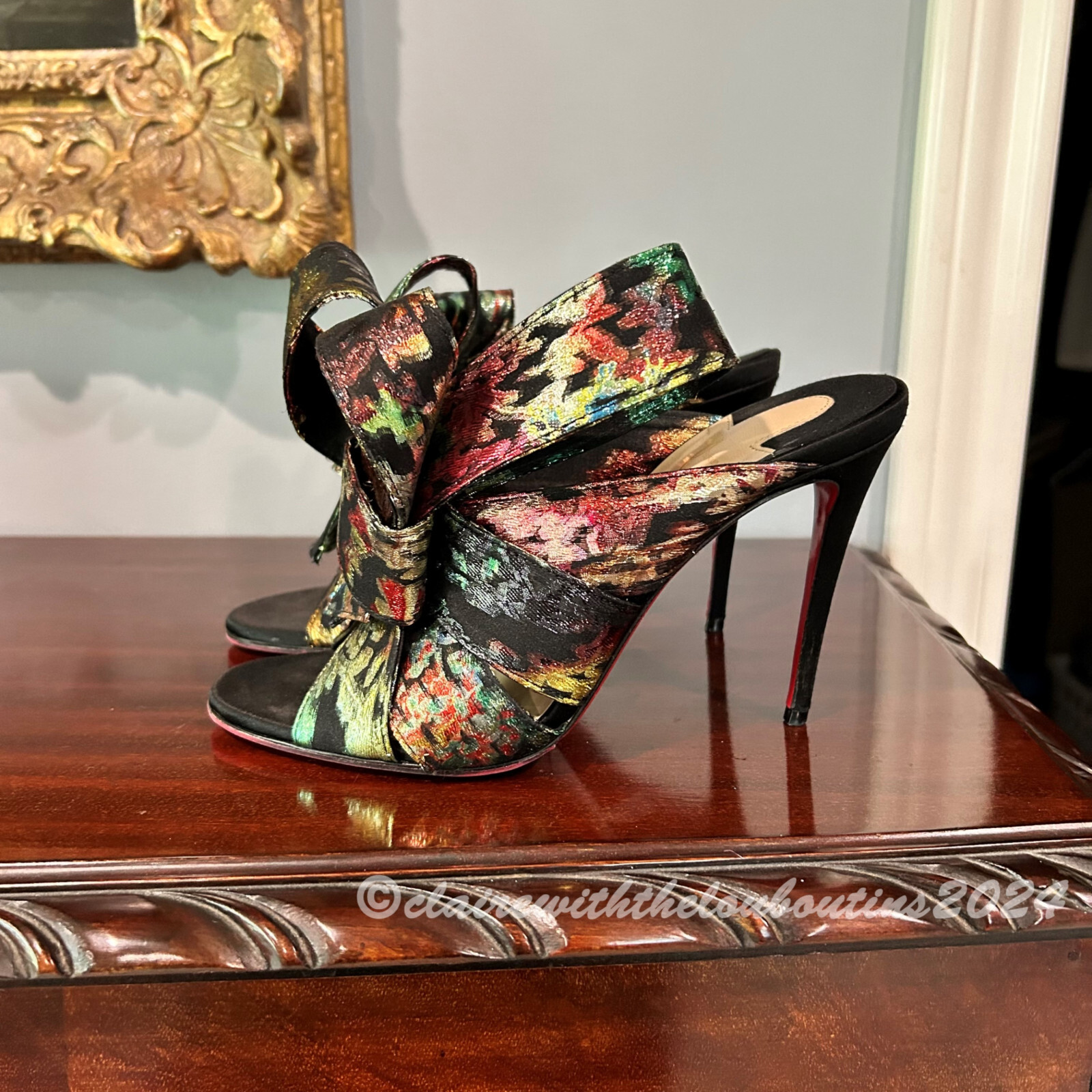 Christian Louboutin
赤 キャンバス サンダル CL25114S-Christian-Louboutin-