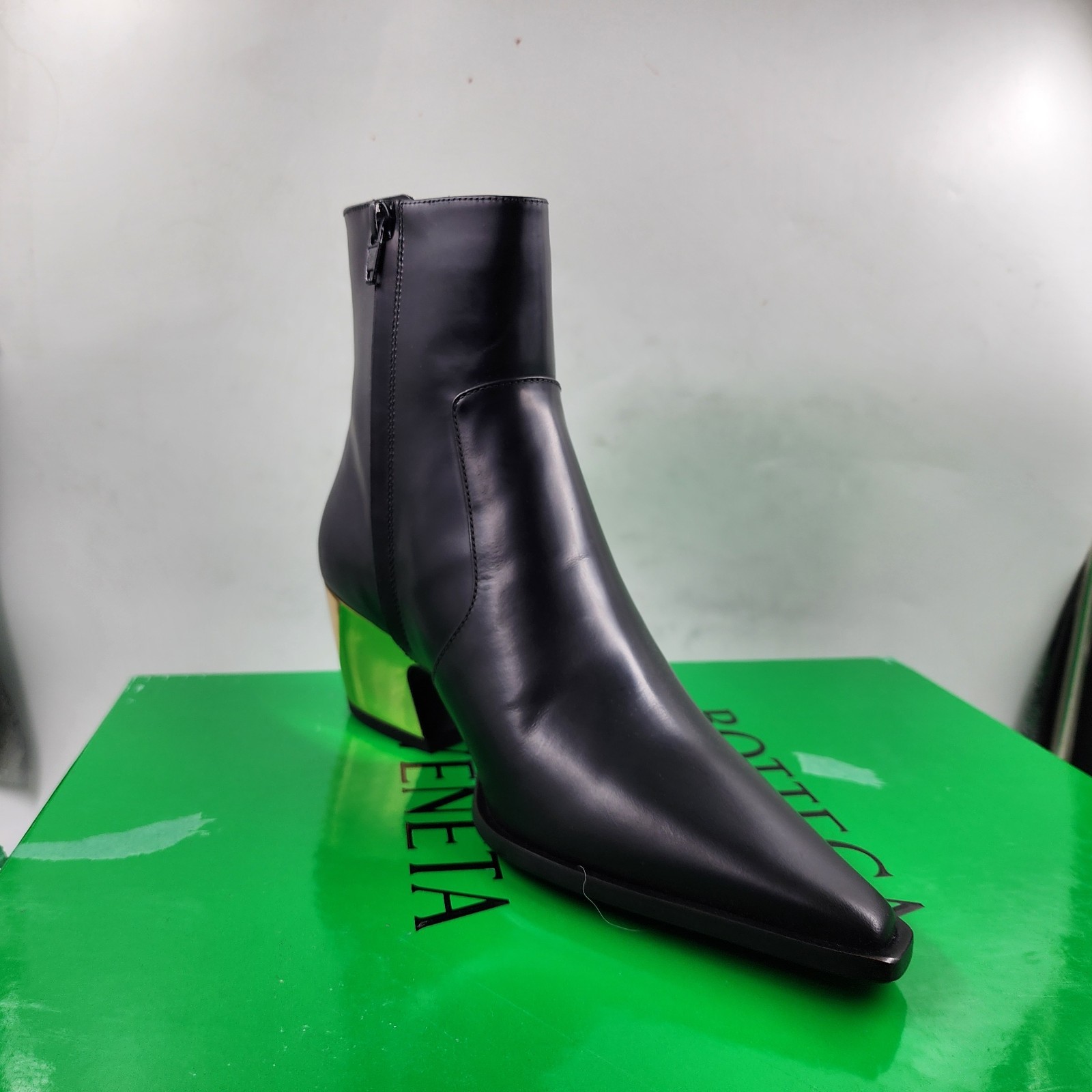 Bottega Veneta Tex Block Heel Booties Women's 36.5/6.5US Black/Gold Side Zip - Picture 19 of 20