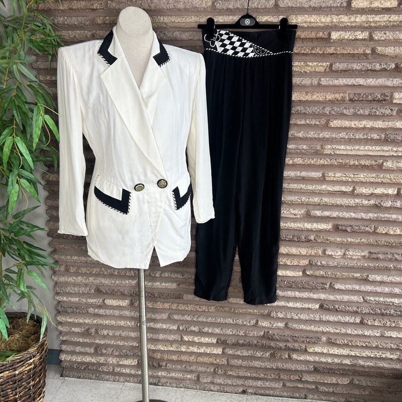 Dina Bar-El for Hi Tech&nbsp;Vintage 80s Black and White Pants Suit