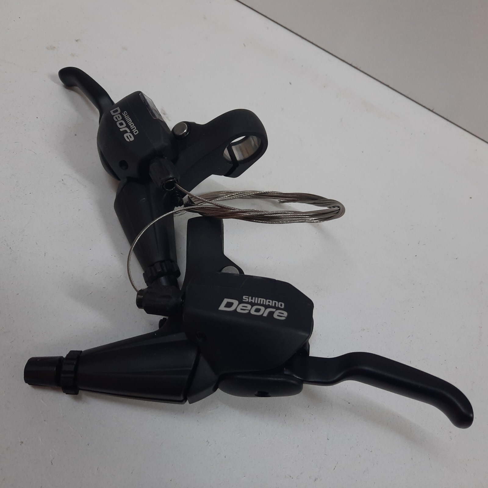NOS Shimano Deore ST-M530 STI V-brake + Shifters 3x9 speed