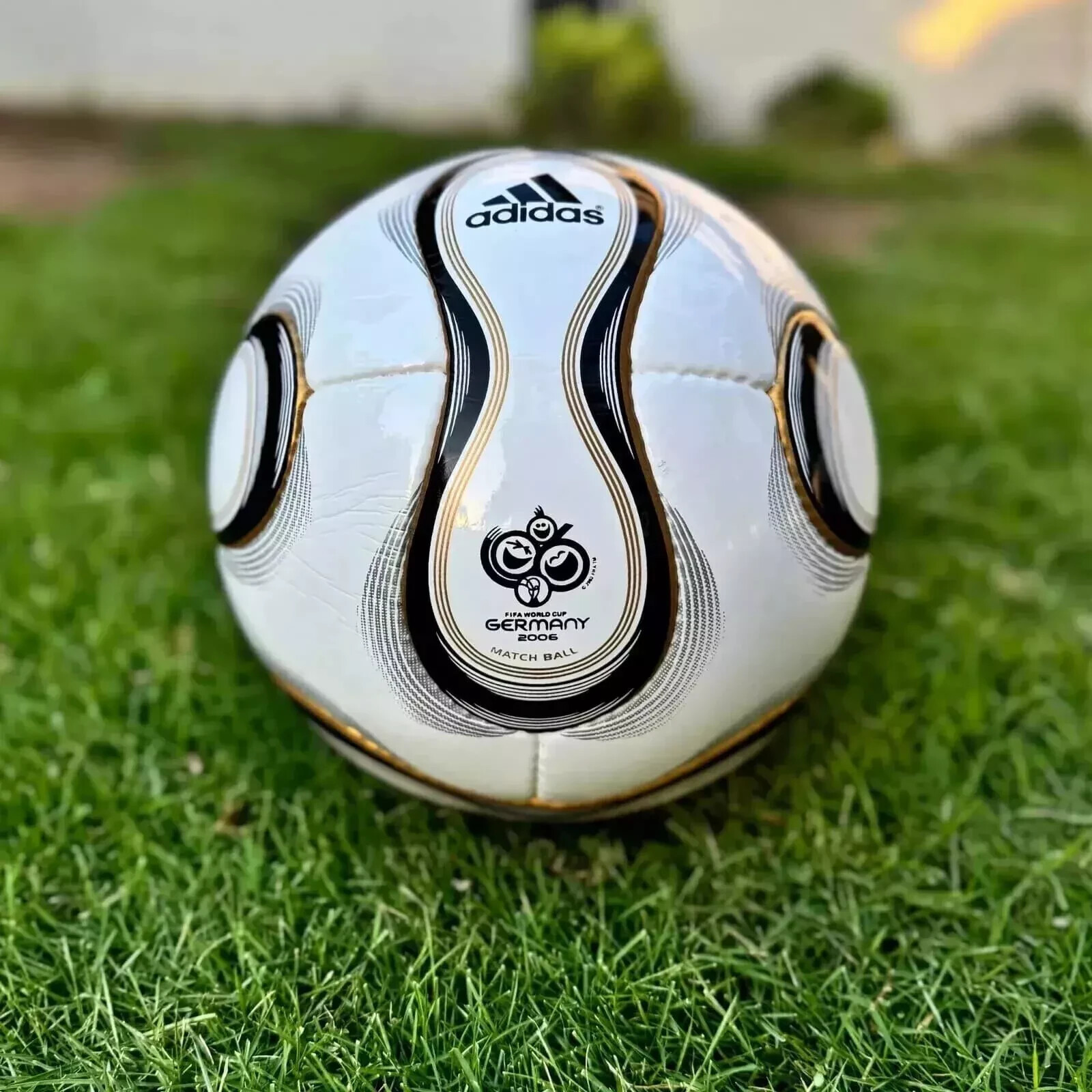 adidas Teamgeist サッカーボール 2006 Adidas Teamgeist Football FIFA World Cup 2006 Official
