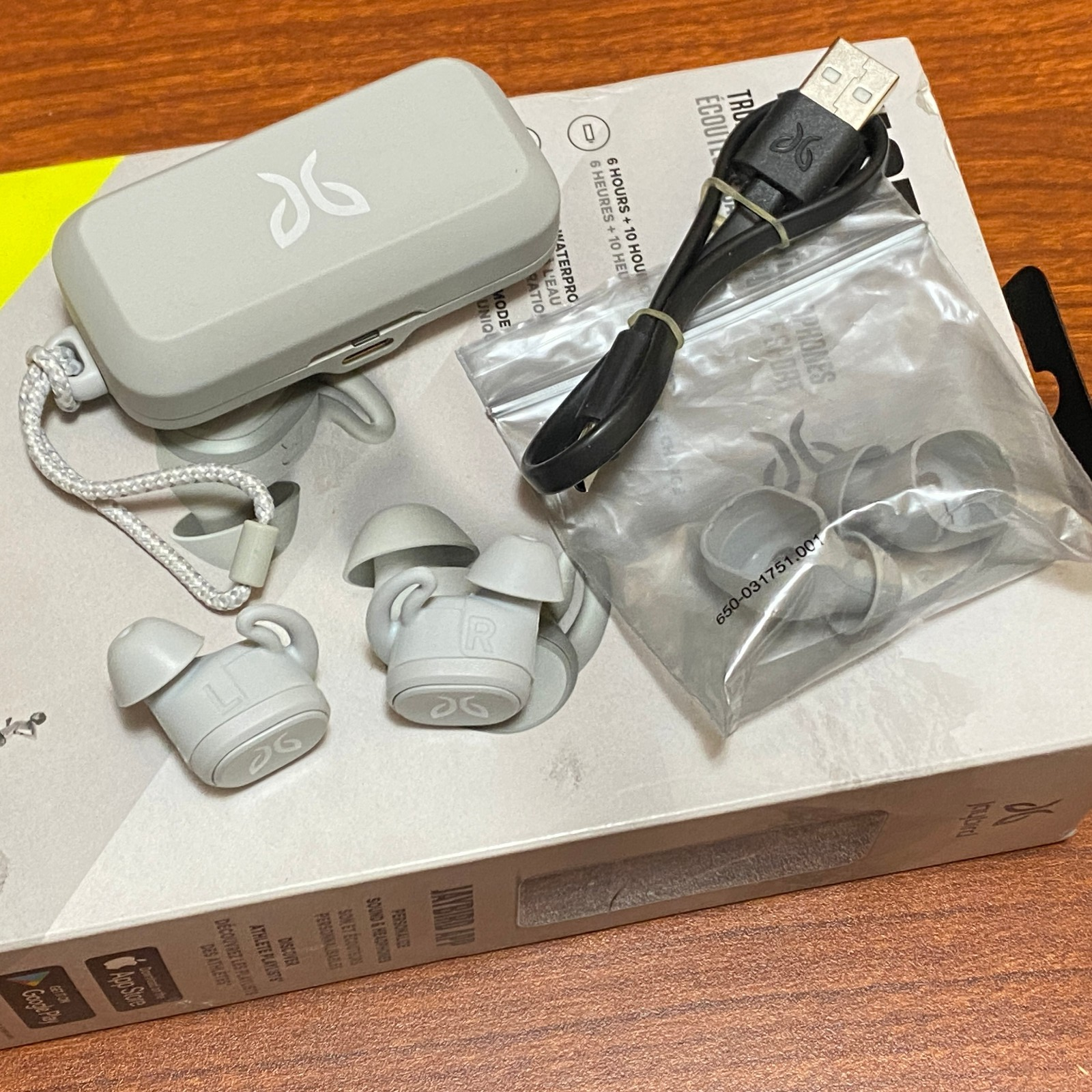 Jaybird Vista 1st Gen In-Ear True Wireless Headphones Nimbus