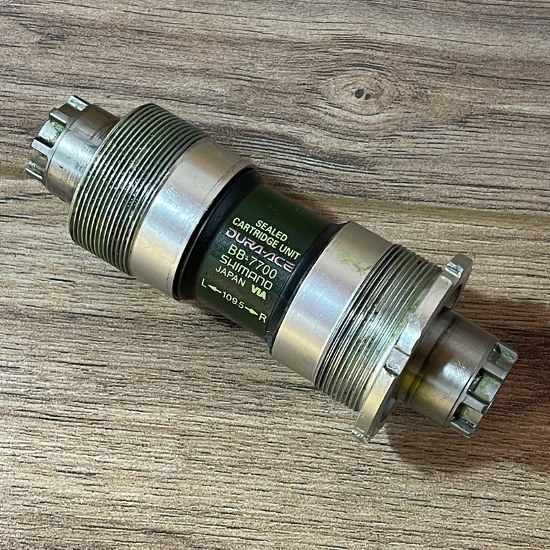 Shimano Dura-Ace BB-7700 Octalink V1 Bottom Bracket 68 x