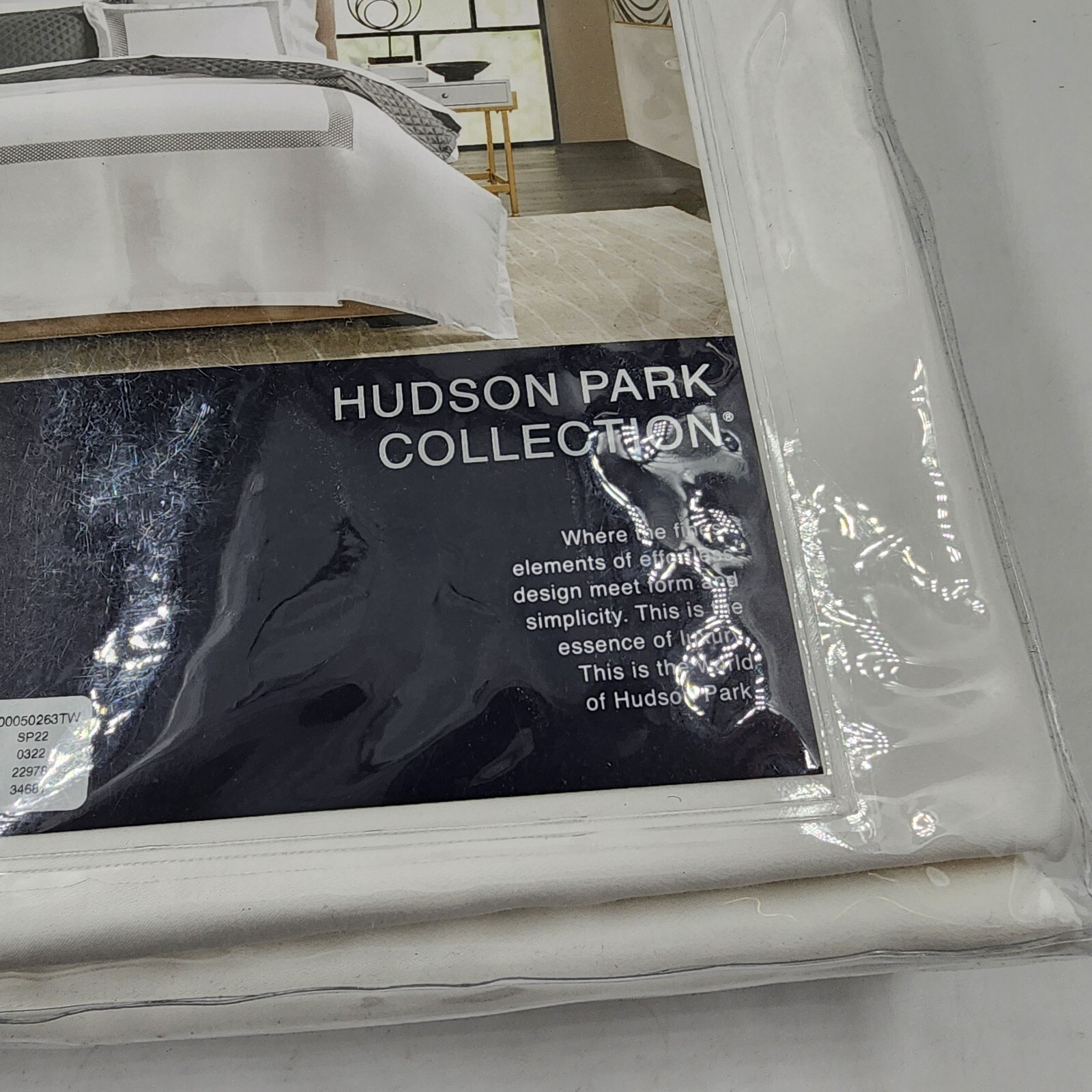 Hudson Park Collection 500TC Embroidered Geo Twin Comforter Cover - Sand - Picture 12 of 14
