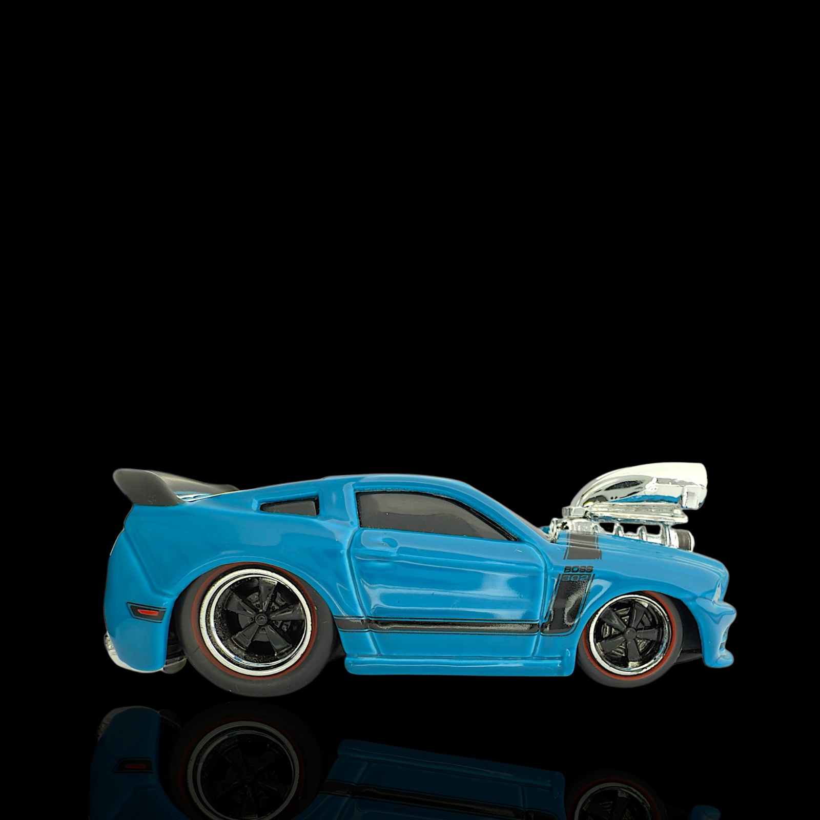Maisto Muscle Machines 2013 Ford Mustang Boss 302  ~ Series 3 ~ #16