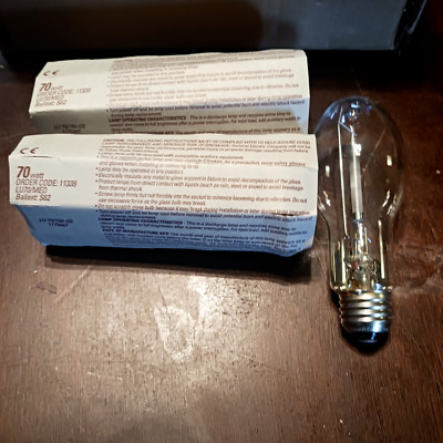 GE LU70   MED 11339  70 WATT BOX OF 2 BULBS