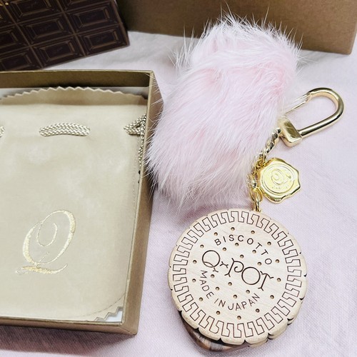 Q-pot. Japan Limited Biscuit Wood Key Holder Bag Charm With
