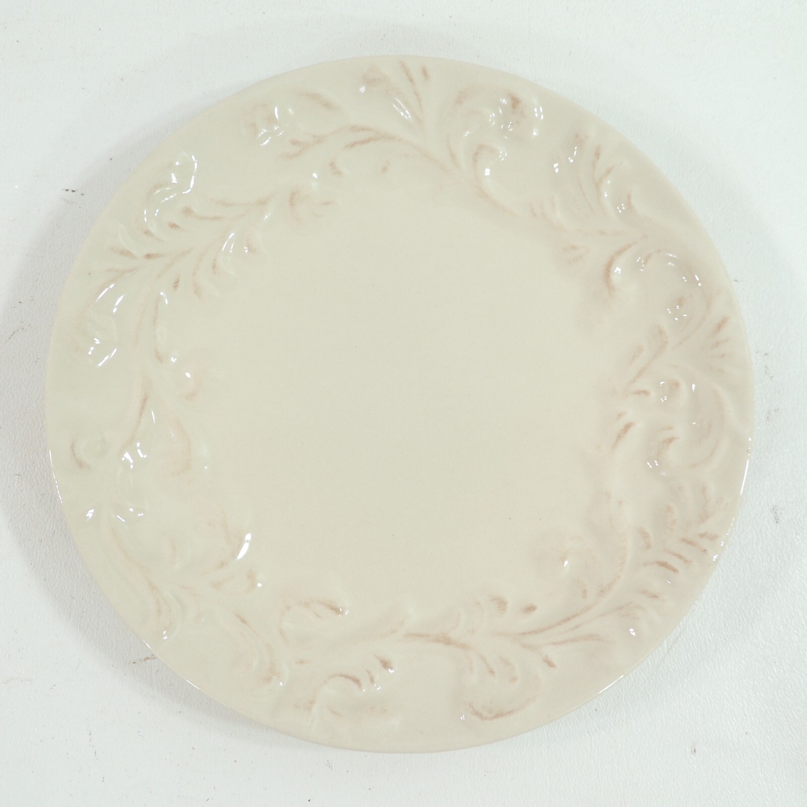 ACANTHUS LEAF GG Collection Cream Embossed Scrolls 7" Saucer