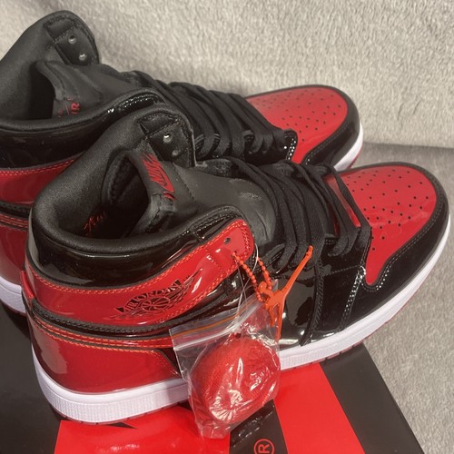 NIKE AIR JORDAN 1 HIGH OG PATENT BLACK RED NOIR ROUGE 44 NEU