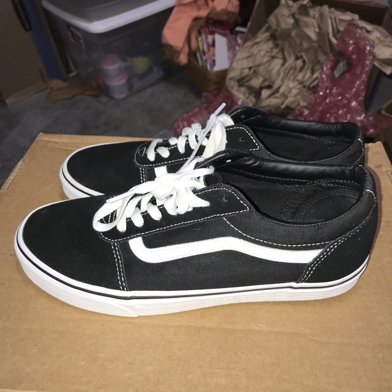 Classic Skate Shoes Size 
