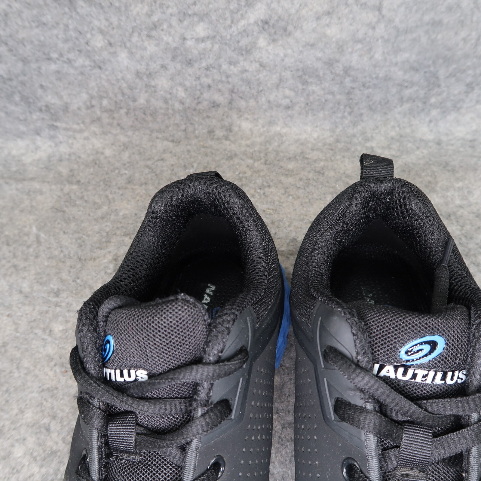 Nautilus Shoes Womens 7 Safety Work Sneakers Composite Toe Utility Zephyr Wide