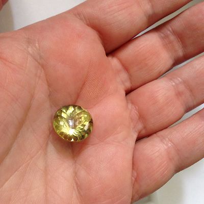 Excellent 11CT Untreated Mexican Canary Yellow Apatite 14 mm Rd Buff Top