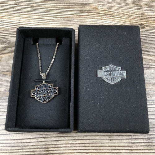 CHALLENGER /LOGO NECKLACE SILVER・52cm Amazon.com: Dodge Baron-Jewelry Challenger SRT Silver