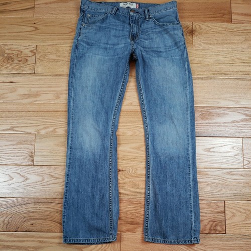 Levis jeans size 32X30 Boot Medium Wash 