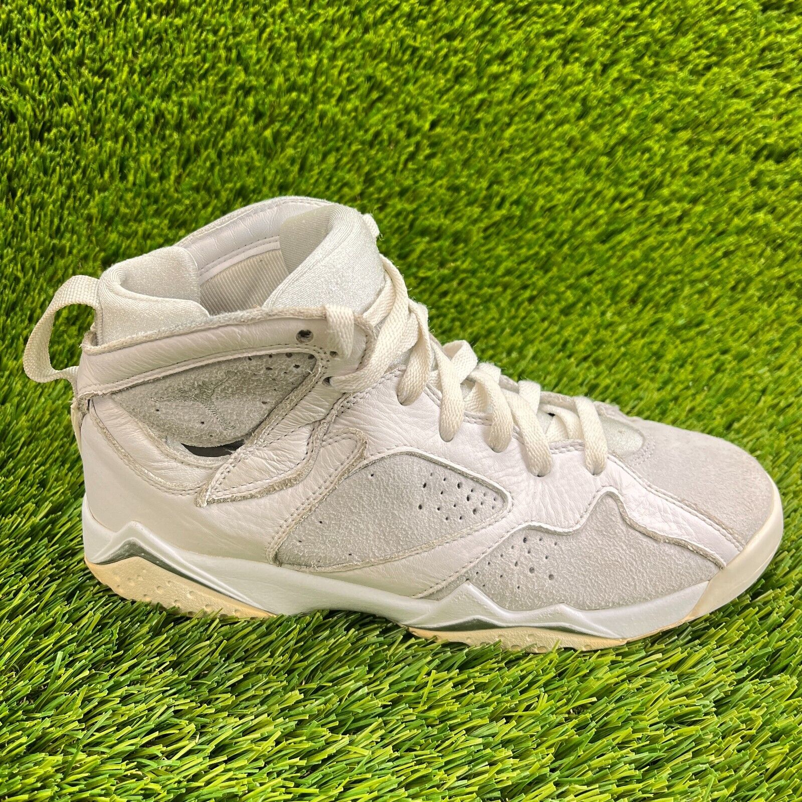 Nike Air Jordan 7 Retro Pure Boys Size 5.5Y Athletic Nike Air Jordan 7 Retro Pure Boys Size 5.5Y Athletic