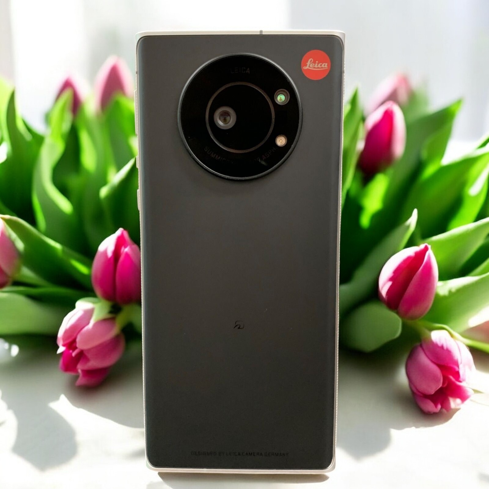 SHARP Leica LEITZ PHONE 2 WHITE 5G 1 inch sensor Snapdragon SHARP Leica LEITZ PHONE 2 WHITE 5G 1 inch sensor Snapdragon