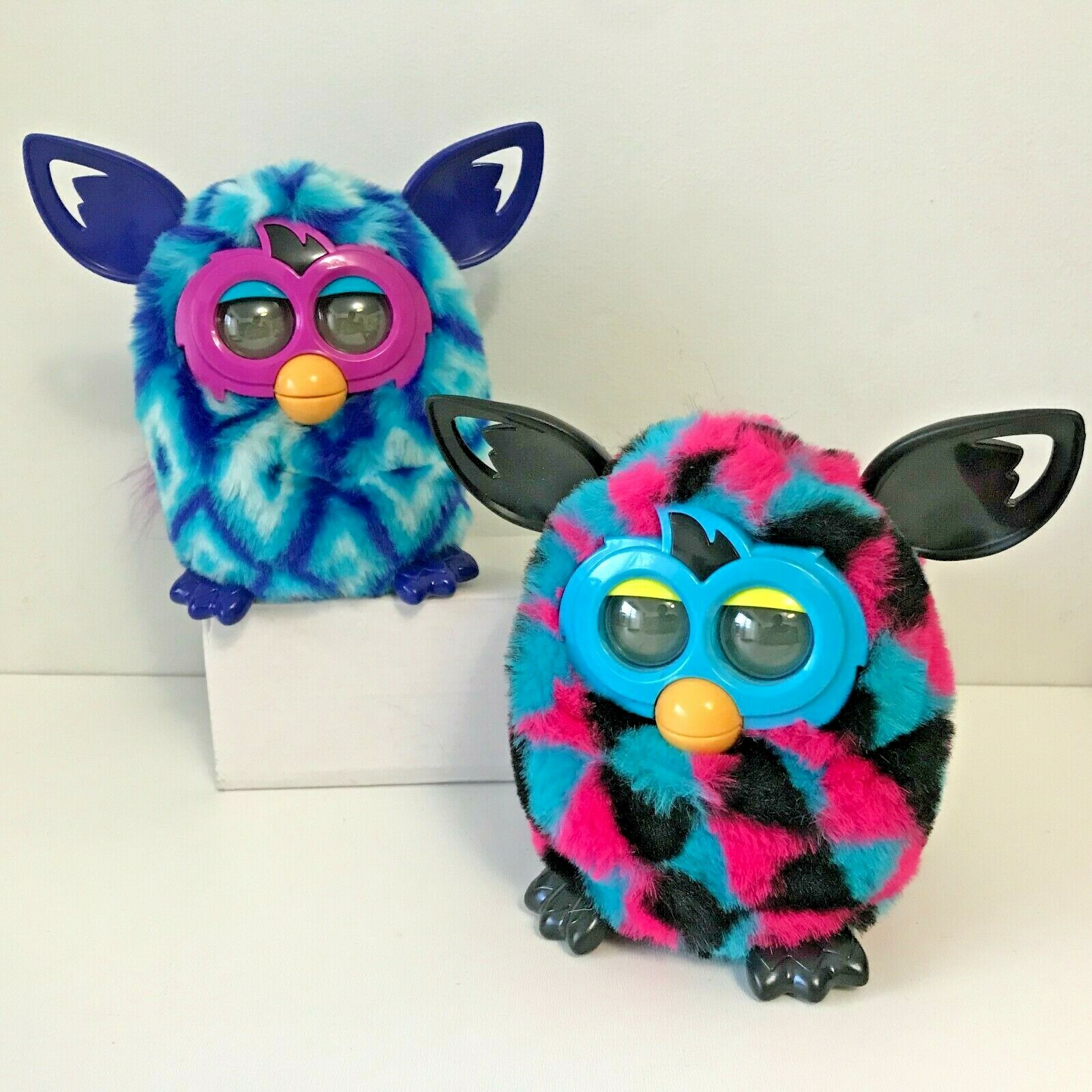 ★Akko　shelby furby New Interactive Shelby Furby (Midnight Black) Hasbro & Tiger