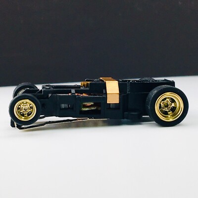 Auto World 4 Gear Chassis, Gold Chrome Wheels, Brand New