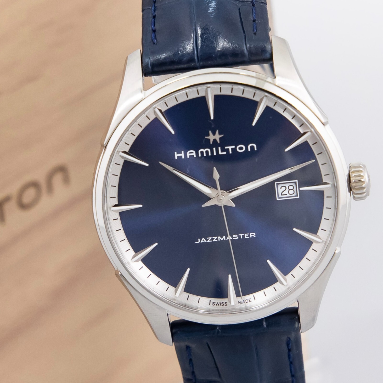 NEAR MINT w/Box** Hamilton JAZZMASTER H324510 Quartz Navy NEAR MINT w/Box** Hamilton JAZZMASTER H324510 Quartz Navy