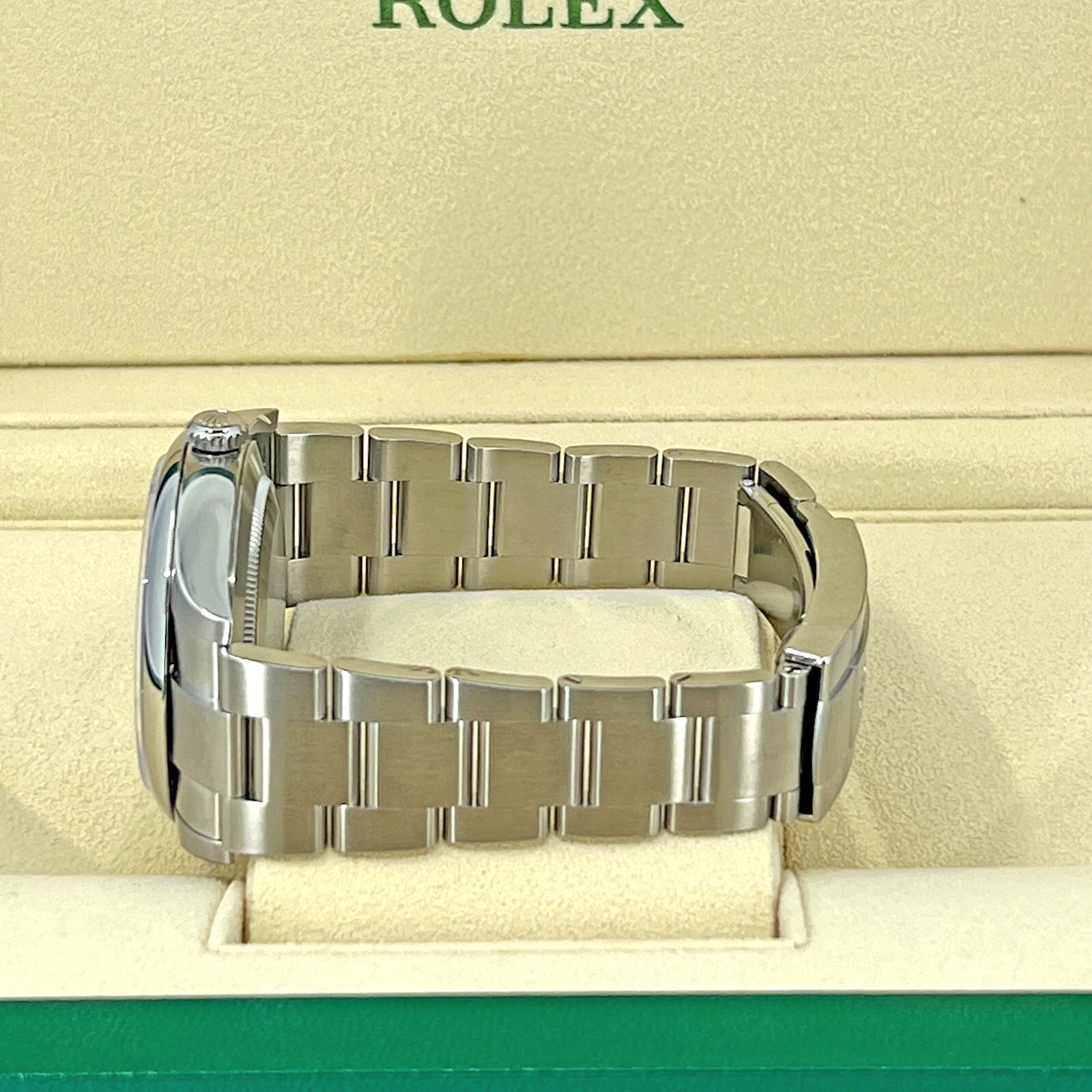 Pre-owned Rolex Oyster Perpetual 41, Black Dial, Ref 124300-0002, Unworn Complete 2023