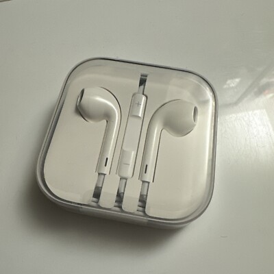 Apple OEM Wired White Ear Buds w/Case iPhone/iPad/iPod 3.5mm Aux Jack Headphones