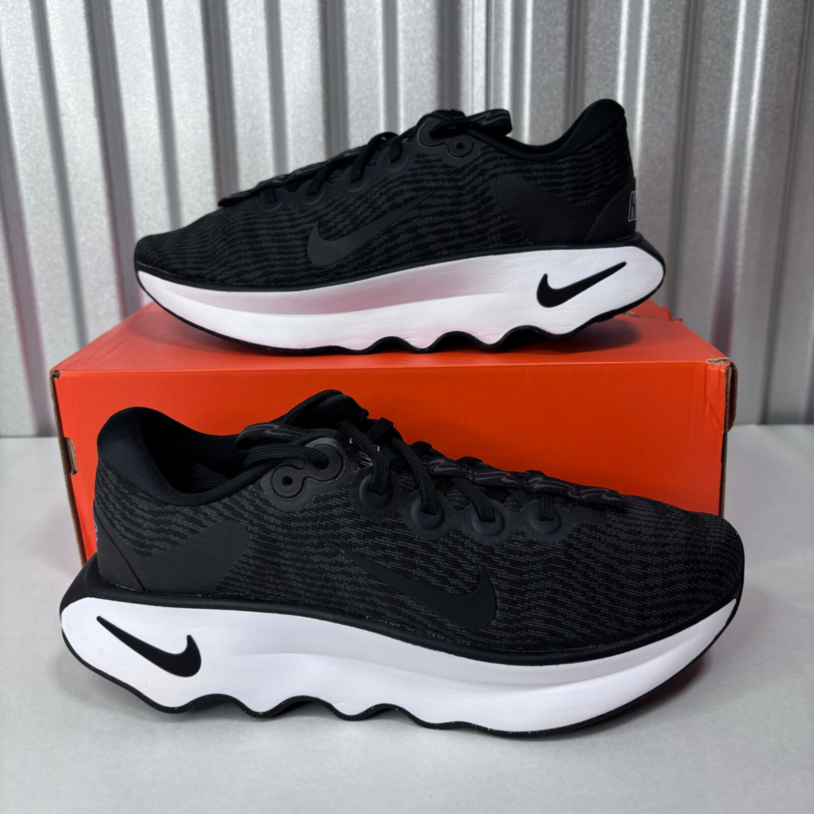 ナイキ　MOTIVA   27.5㎝ $_57.JPG?set_id=880000500F