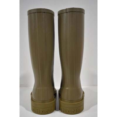 Pre-owned Chanel 22k Dark Beige Caoutchouc White Cc Logo High Pull On Rubber Rain Boots 40