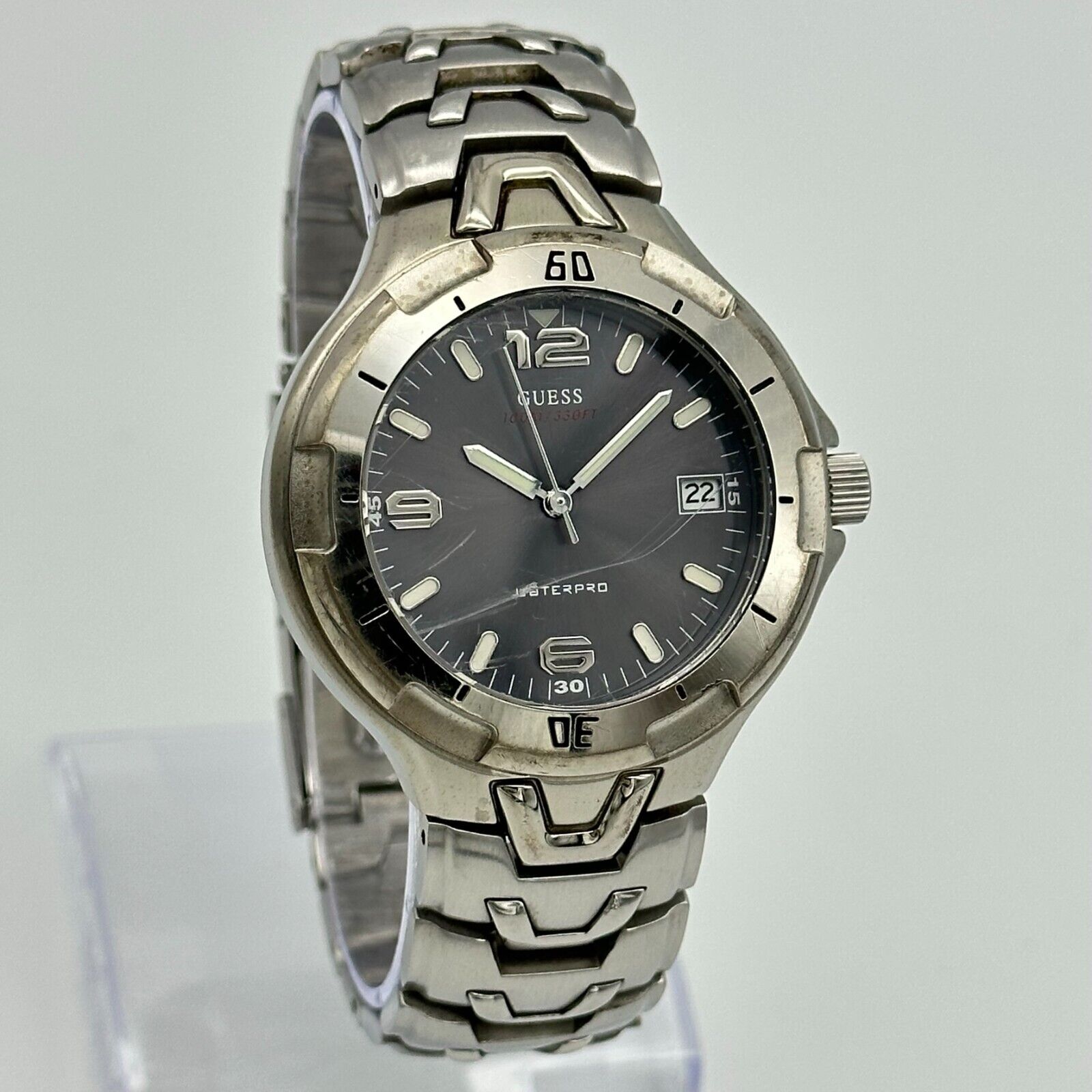 Men's GUESS Waterpro Silver Tone Classic Bracelet Watch Men's GUESS Waterpro Silver Tone Classic Bracelet Watch