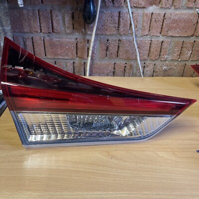 TOYOTA AURIS Passenger Left Light Rear Lamp N/S 2015-2018 Estate LH