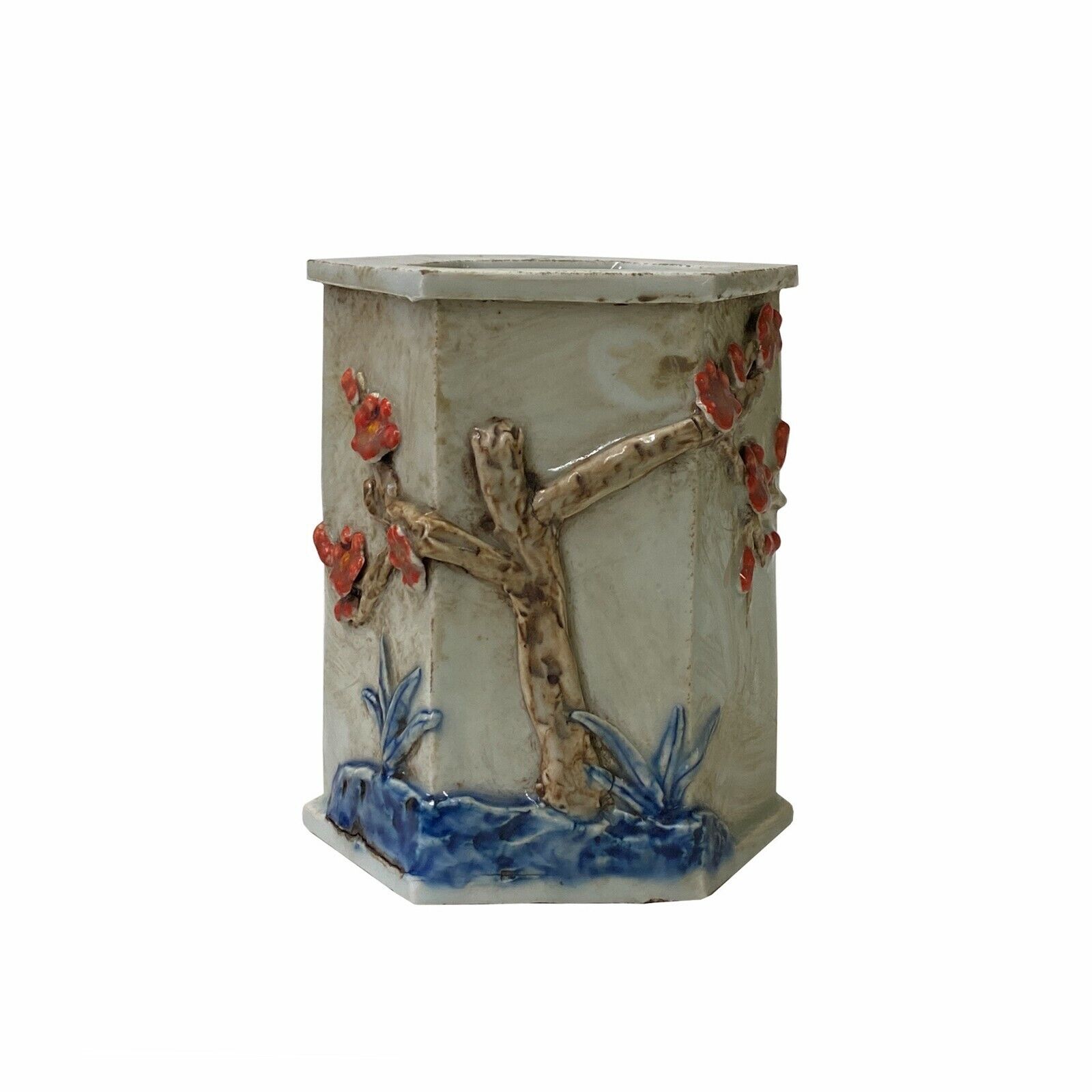 Chinese Distressed White Porcelain Blossom Graphic Hexagon Holder Vase ws1771S Chinese Distressed White Porcelain Blossom Graphic Hexagon Holder Vase ws1771S