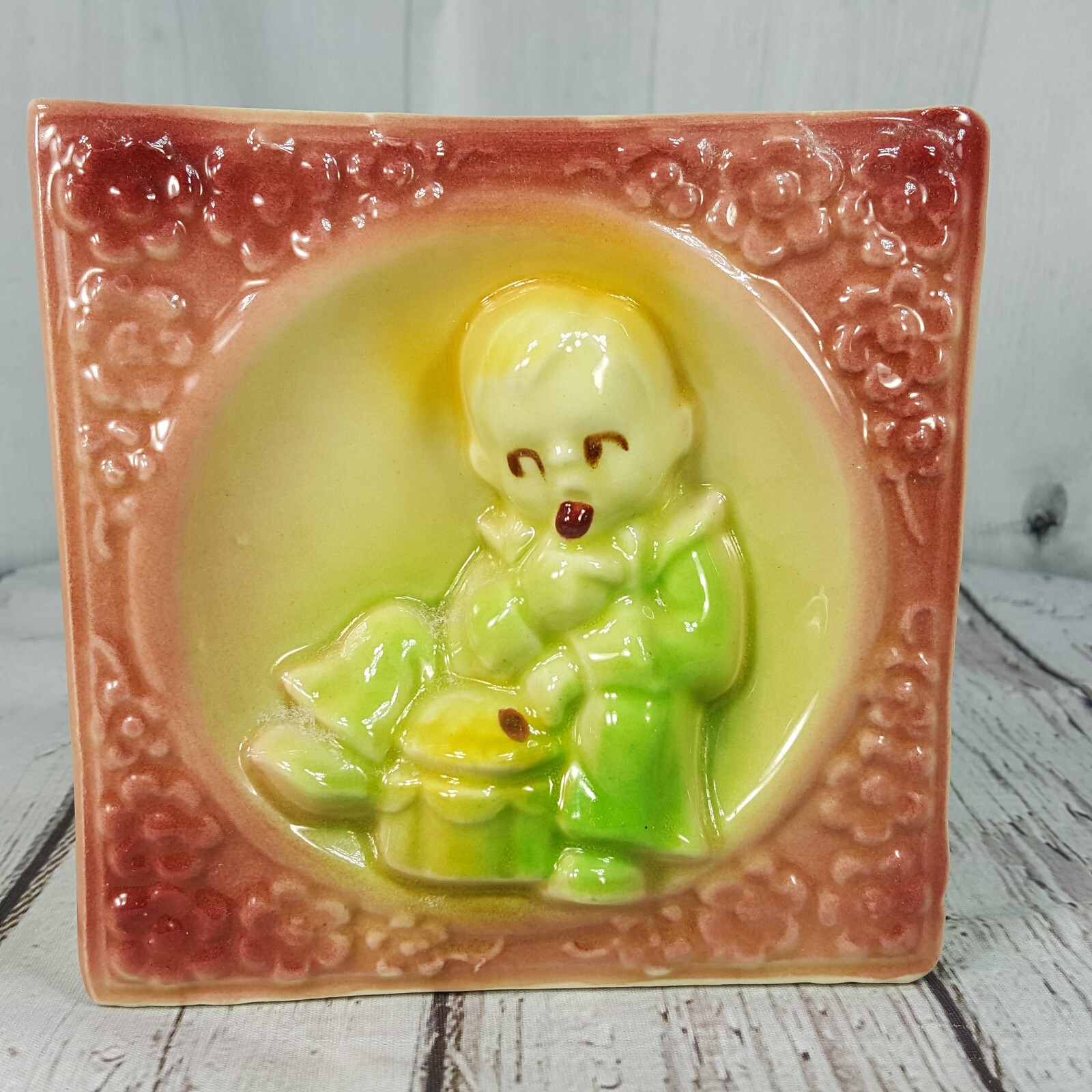 Vintage 5" Ceramic Wall Pocket Jack Horner Boy Eating Plum Pie w/ Flower Border