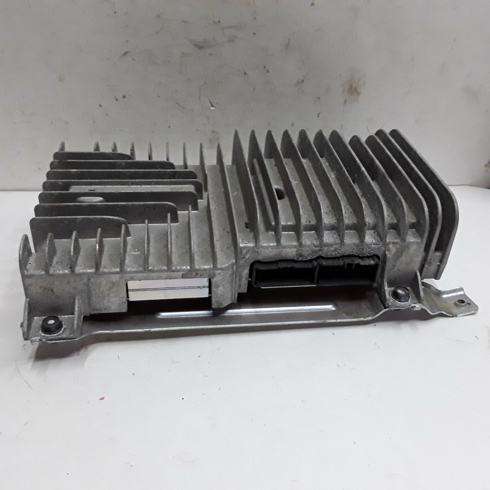 BOSE - momiyama 09 10 11 12 13 14 Nissan Maxima Bose amplifier OEM 28060 9N
