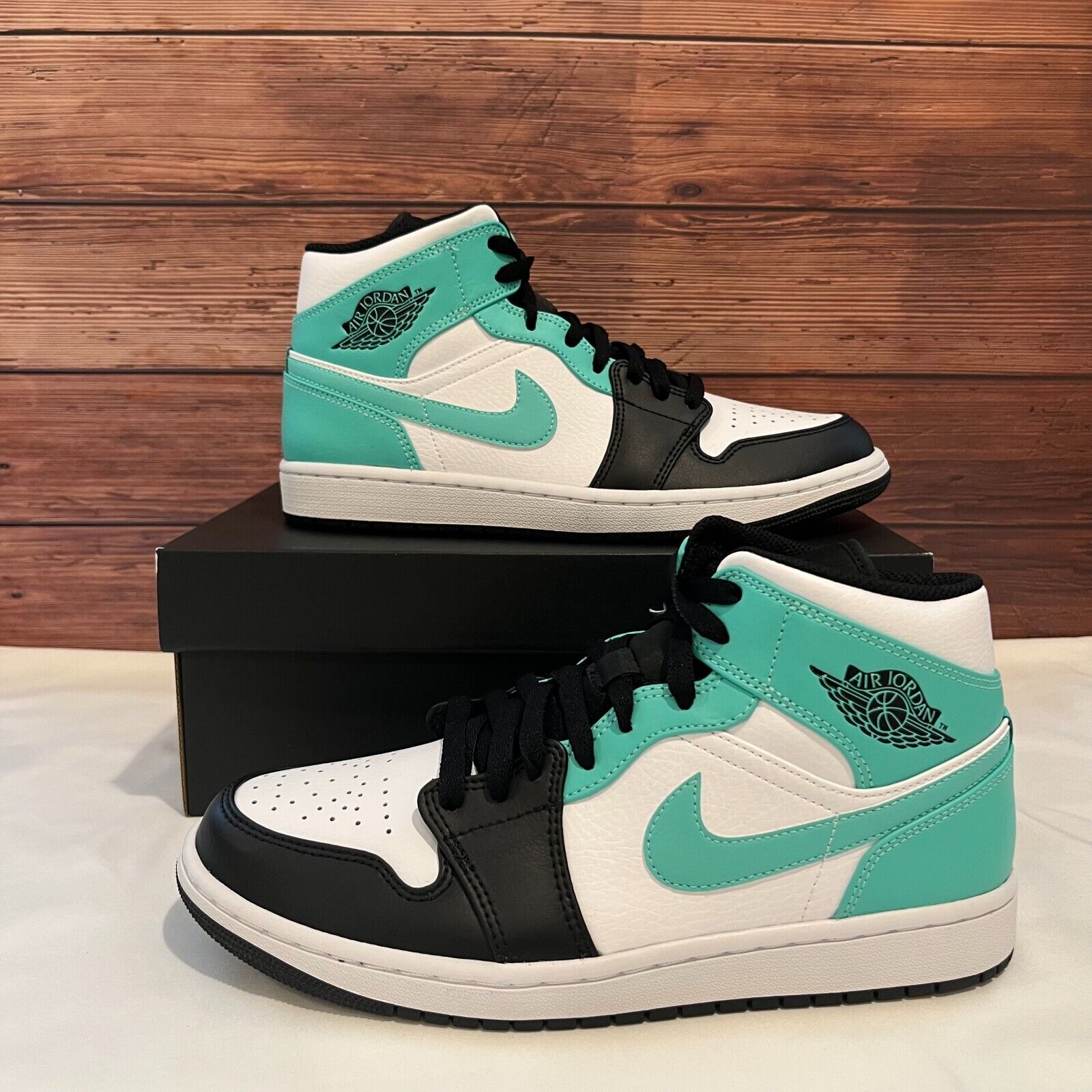 Air Jordan 1 Mid Tropical Twist Igloo Shoes 554725-132 Air Jordan 1 Mid Tropical Twist Igloo Shoes 554725-132
