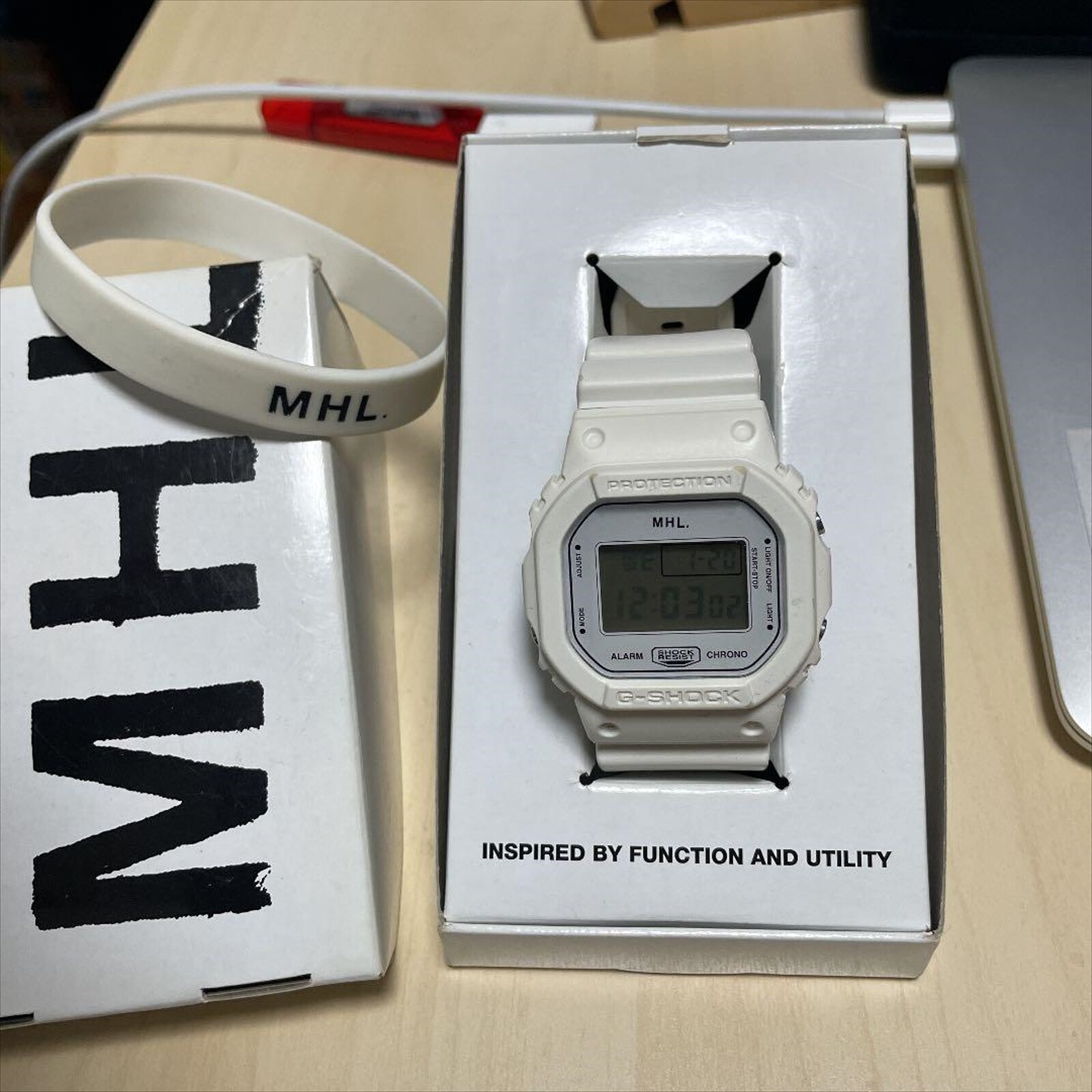 Casio G-Shock x MHL MARGARET HOWELL Japan White Limited Casio G-Shock x MHL MARGARET HOWELL Japan White Limited