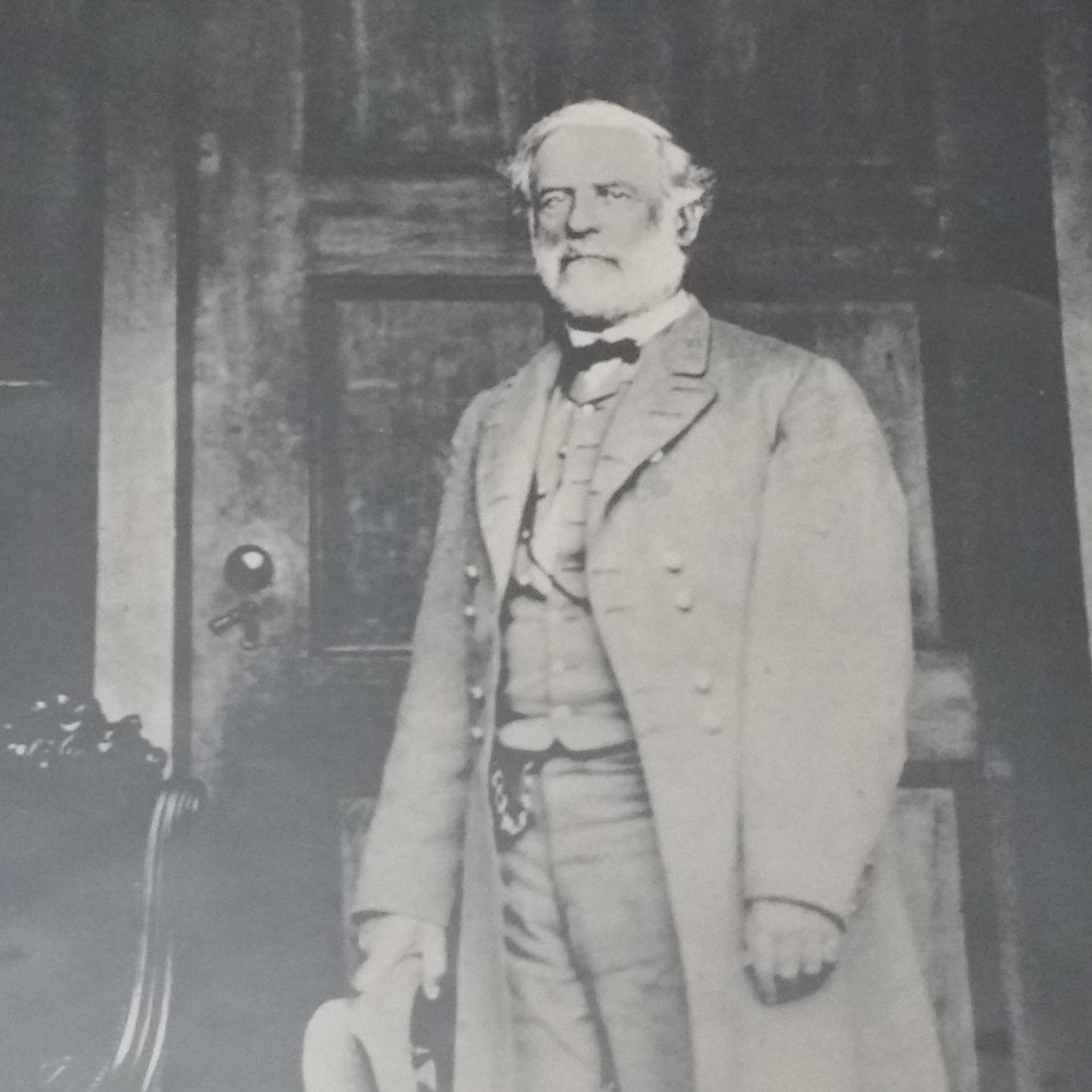 Vintage Large Robert E. Lee Jumbo Post Card  Curteichrom Curteich - 9 X 6.5 Inch