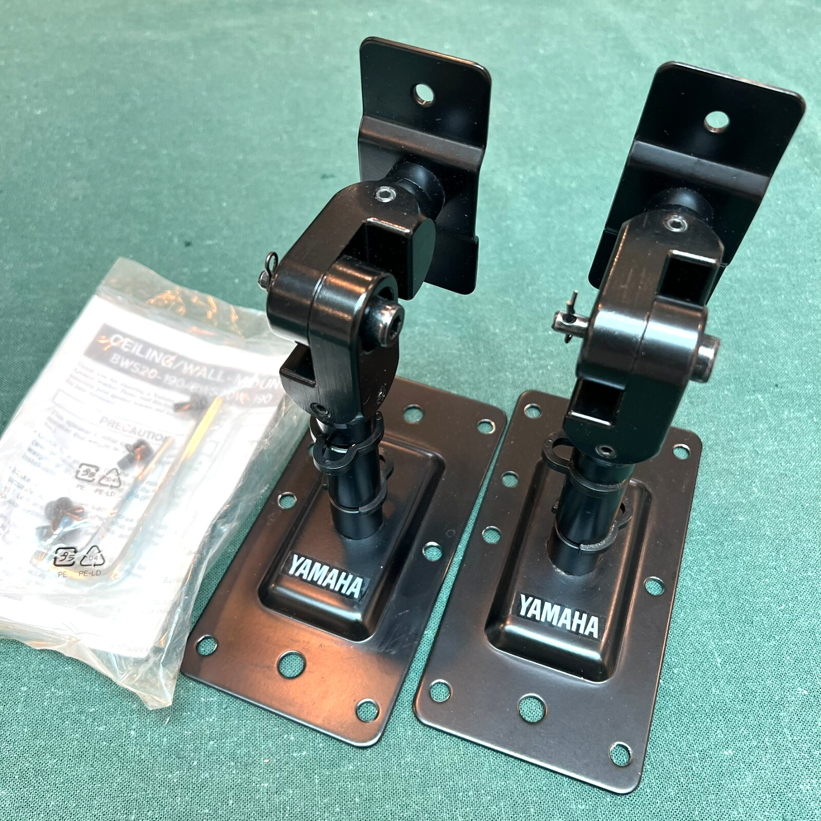 Yamaha BWS20-190 Articulating Wall/Ceiling Speaker Mount