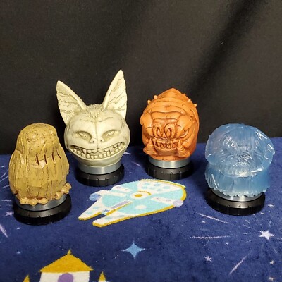 Disney Star Wars Galaxy's Edge Savi Lightsaber Hilt Wampa Rancor Porg Loth Cat