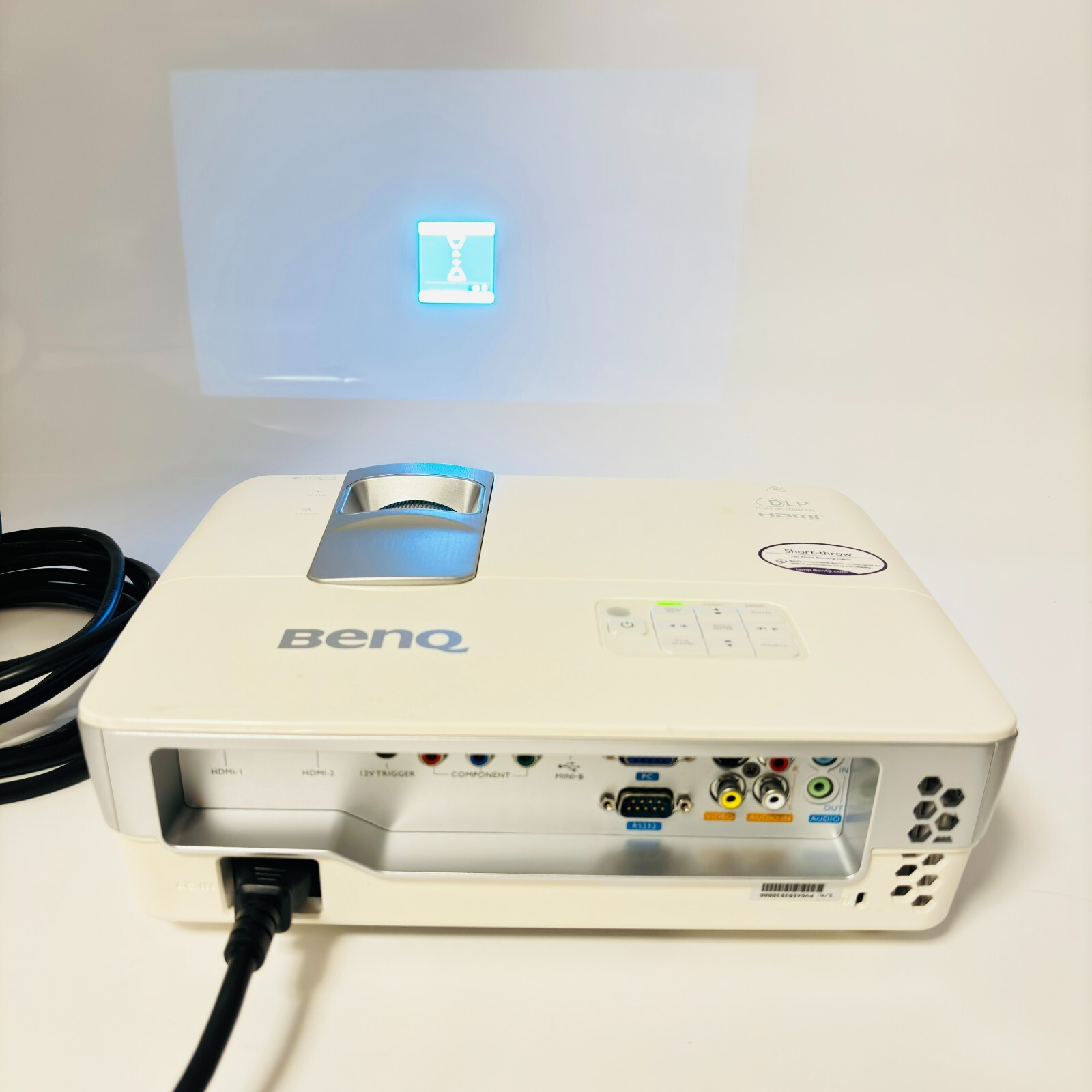 BenQ ベンキュー デジタルプロジェクター W1080ST