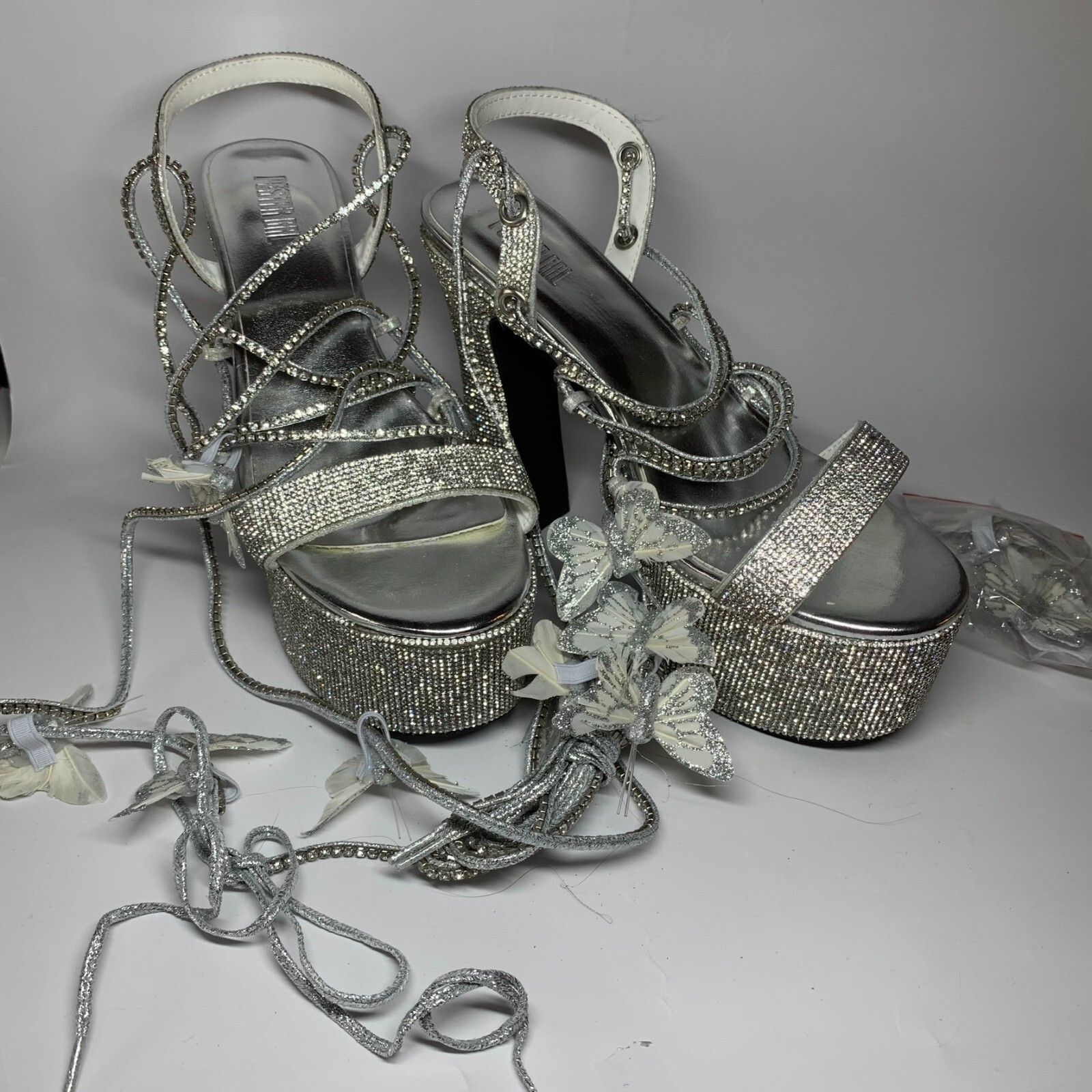 靴 DOLLSKILL GRAY BAHAMA WEDGE HEELS 24cm Generation Kiss Vegan Leather Clear Strap Studded Wedge