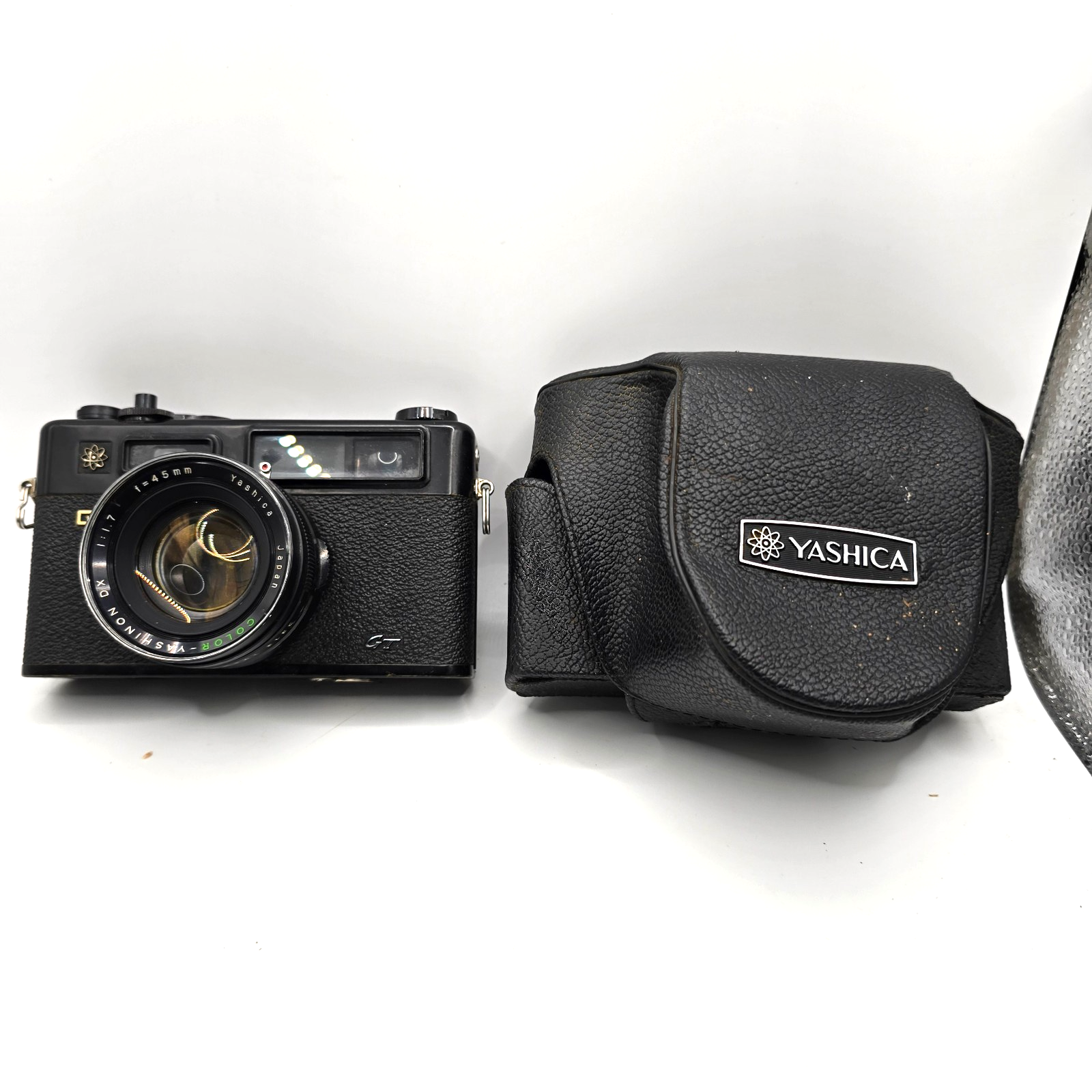 フィルムカメラ YASHICA Electro 35 GT 45mm F1.7 #251 Yashica Electro 35 GT with 45mm f1.7 Film Camera Black w