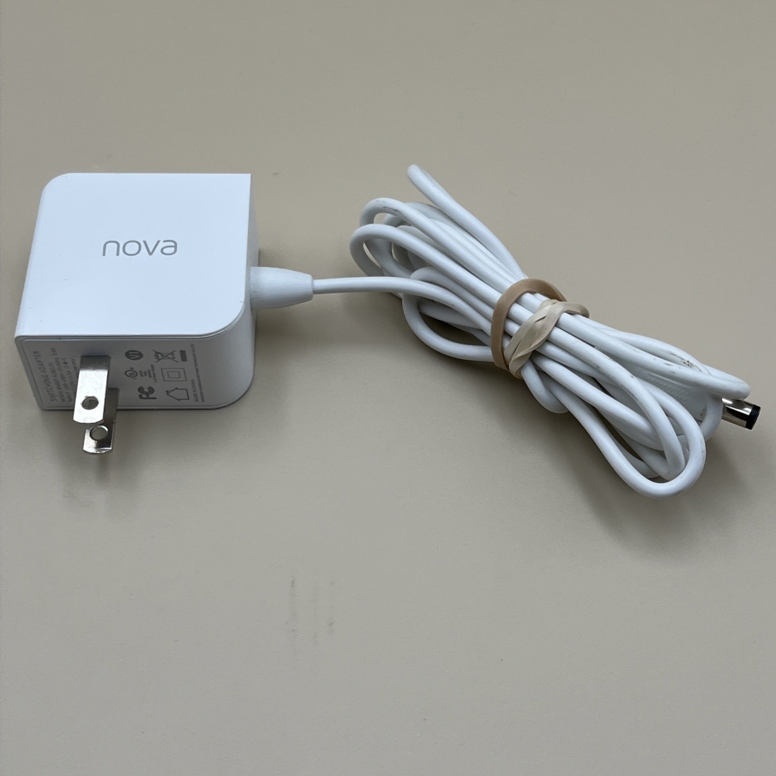 Nova Switching Adapter BN067-A18012U 12V 1.5A