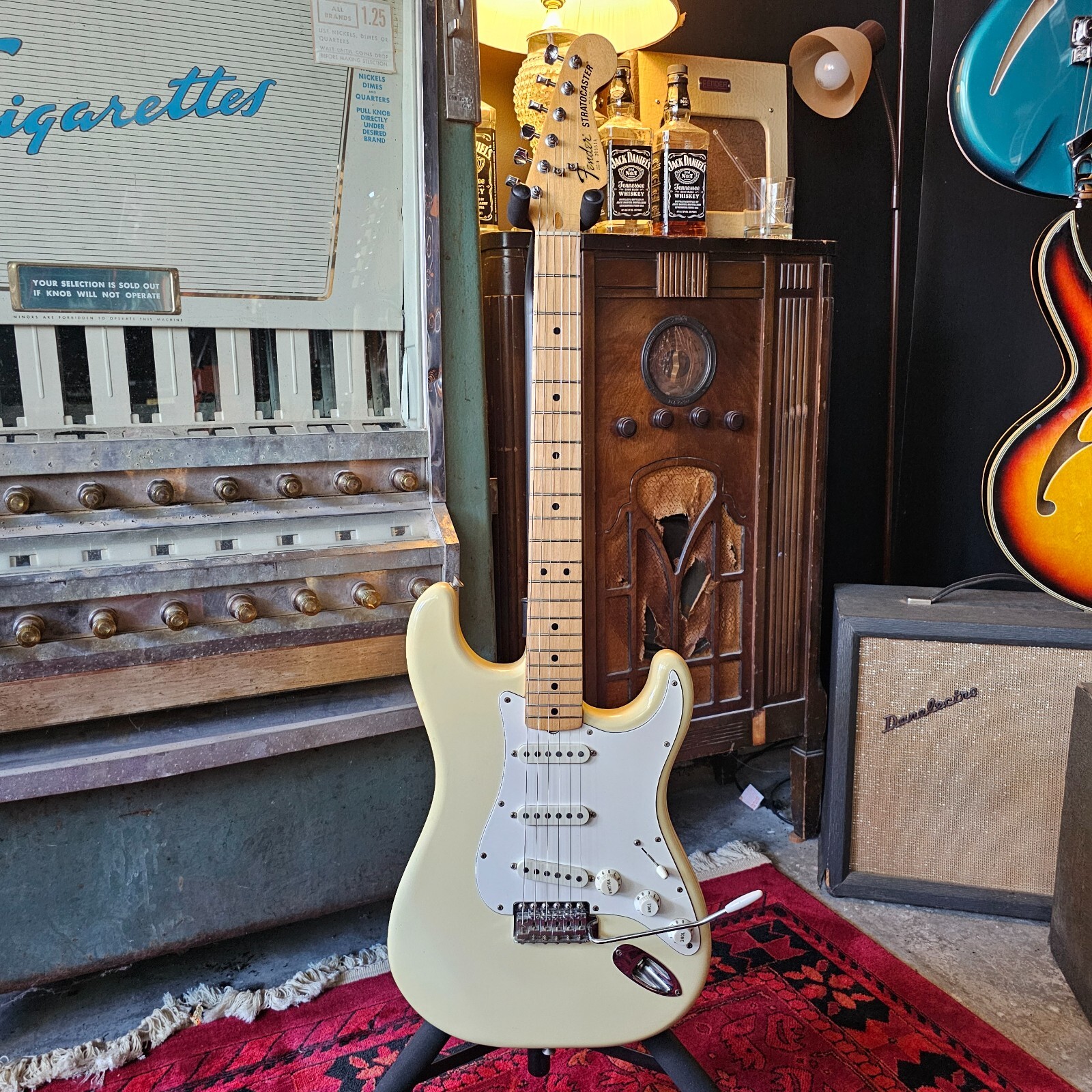 【希少美品】Fender USA Dan Smith Standard Fender Dan Smith USA Stratocaster Black (1983) – Electric
