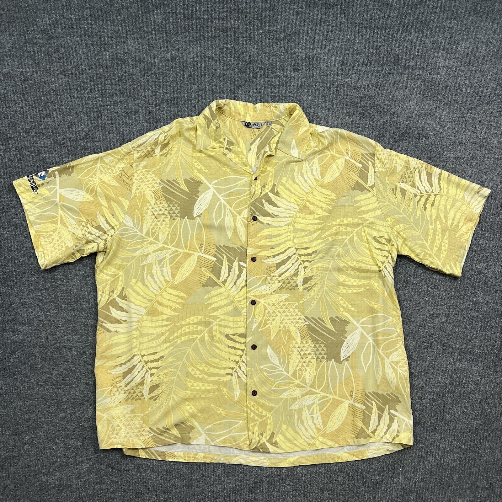 Vintage Made in Hawaii Black Iolani Aloha Shirt SZ L – The