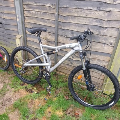 B Twin Rockrider 6.3 mountain bike 26in Wheel