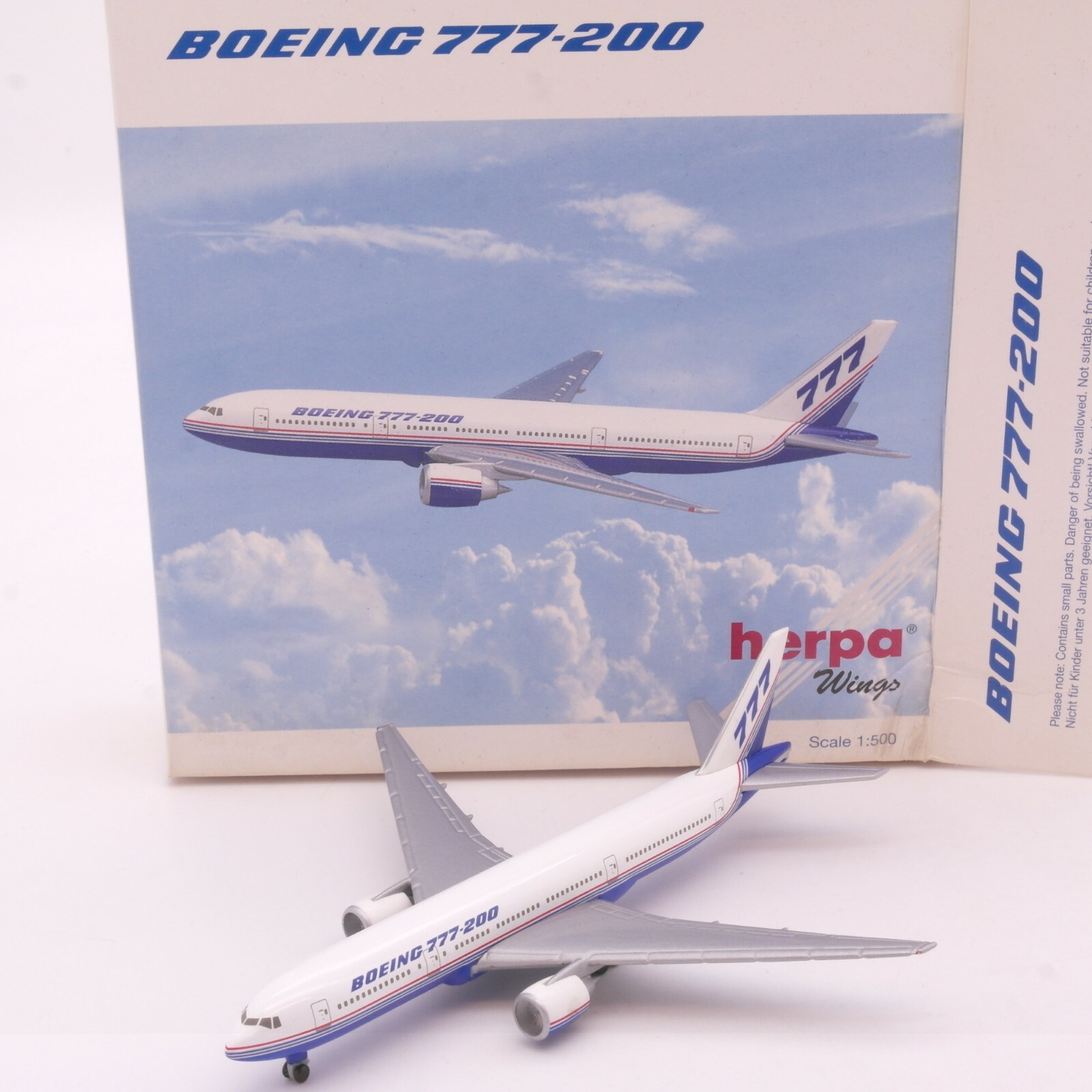 ヘルパ Herpa オーストリア航空 B777-200 1/500 519JoaLQjvL._UF350,350_QL80_.jpg