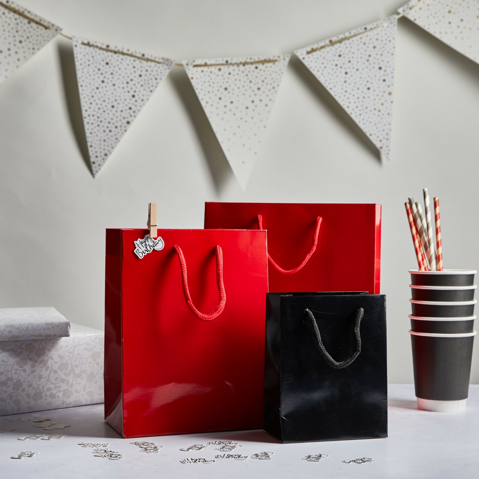 LUXURY BLACK MATT PAPER BAGS BIRTHDAY & CHRISTMAS GIFT BAGS eBay